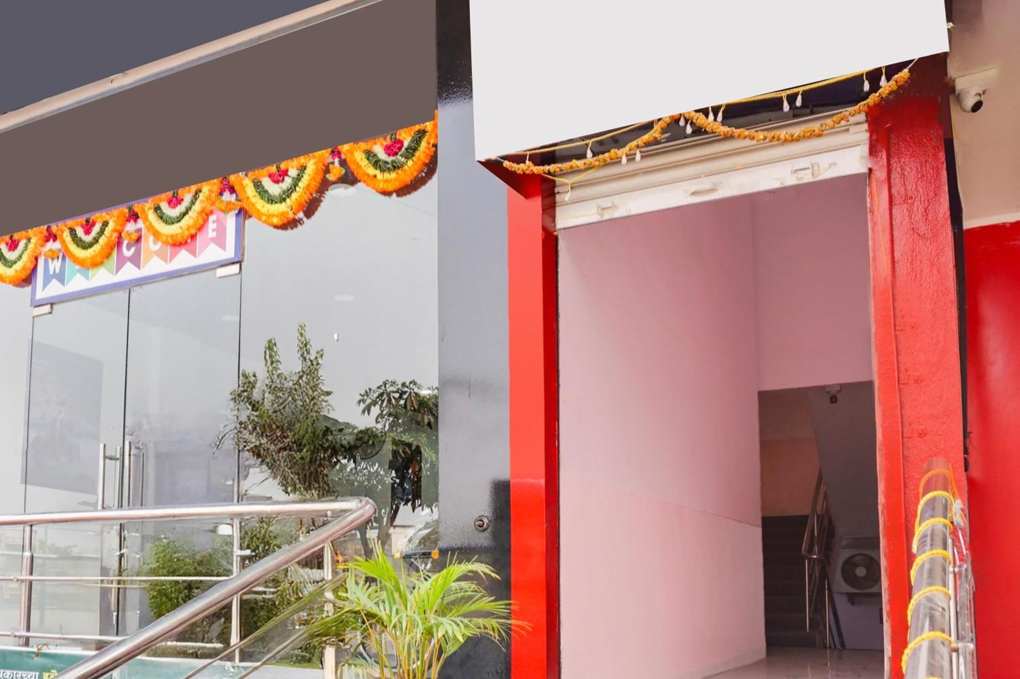Super Collection O Chandan Nagar Kharadi Formerly Kharadi Inn Pune Exterior photo