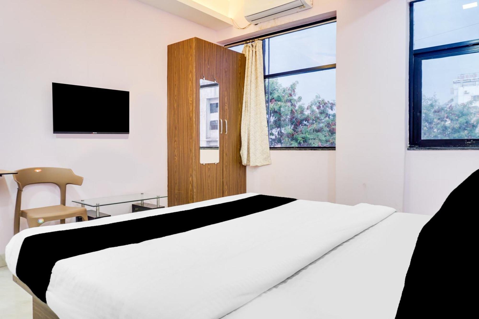 Super Collection O Chandan Nagar Kharadi Formerly Kharadi Inn Pune Exterior photo