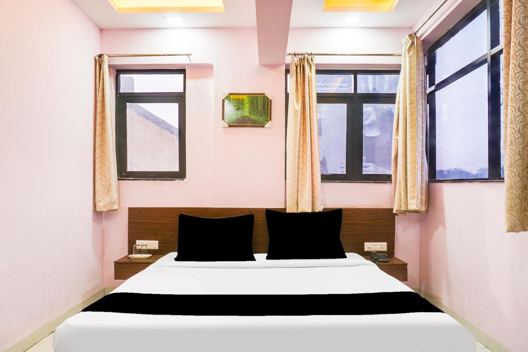 Super Collection O Chandan Nagar Kharadi Formerly Kharadi Inn Pune Exterior photo